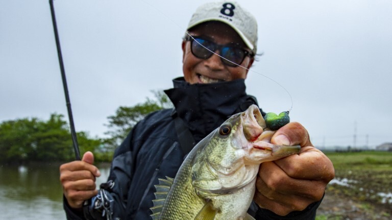 琵琶湖のボートバス釣りを変えたノーシンカーメソッドは